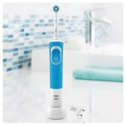 Oral B Oral-B Elektrische-Zahnbürste Vitality 100, Blau, CrossAction, 1 Putzmodus, Inkl. 1 Aufsteckbürste -Drogerie - Gesundheit Geschäft 63f518923aee7ffb5ef3ff0eaf3a39bdb87aef88 elektrische zahnbuerste oral b vitality 100 blau