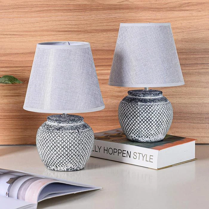 Schreibtischlampe BRUBAKER Grau, Leinenschrim, Keramik-Standfuß, 2 Stück 3 Schreibtischlampe BRUBAKER Grau, Leinenschrim, Keramik-Standfuß, 2 Stück – Bild 3